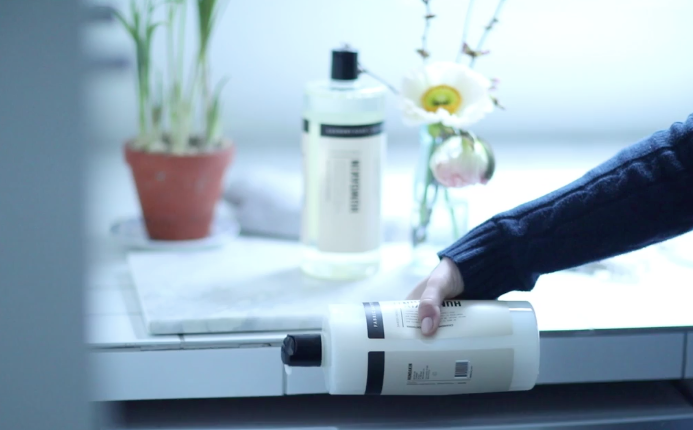 The smell of clean laundry without using chemical perfumes!
