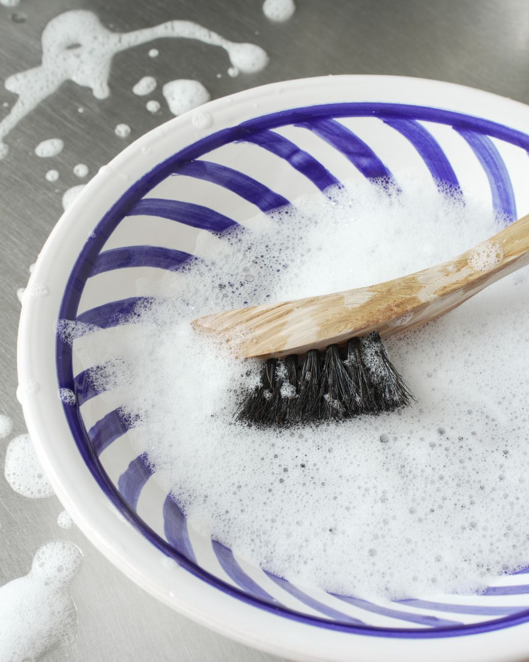 HUMDAKIN Oak Dish Brush - Horse Hair Accessories