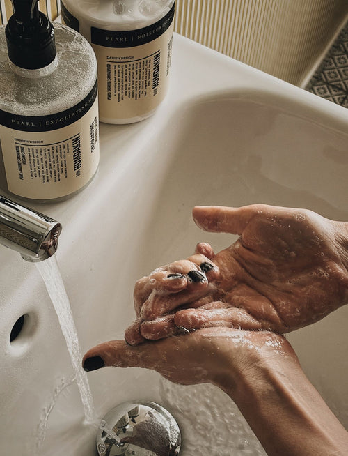 HUMDAKIN Pearl Hand Lotion - Jasmine & Sandalwood Hand Care
