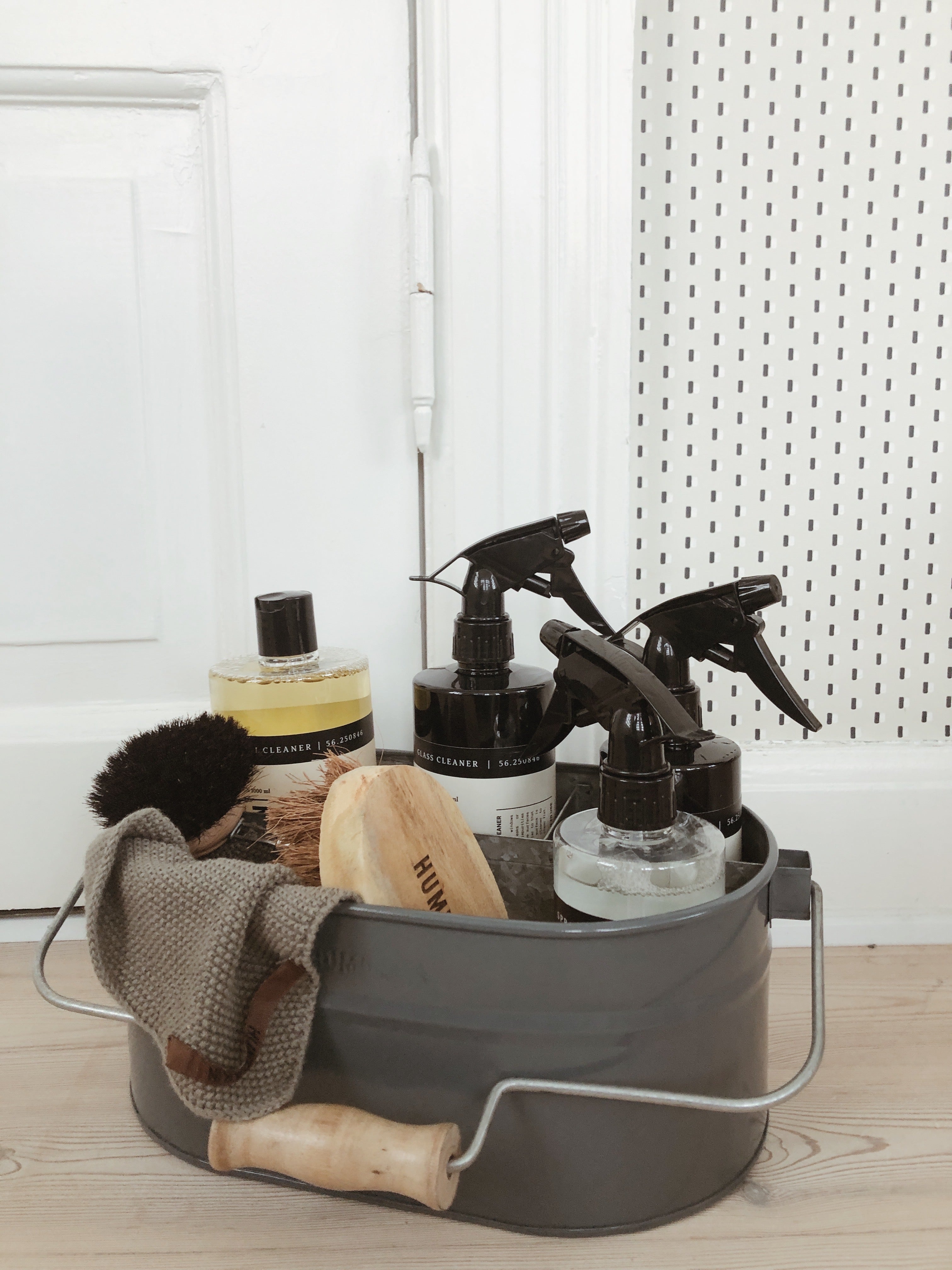 HUMDAKIN System Bucket - Grey Buckets 00 Neutral/No color
