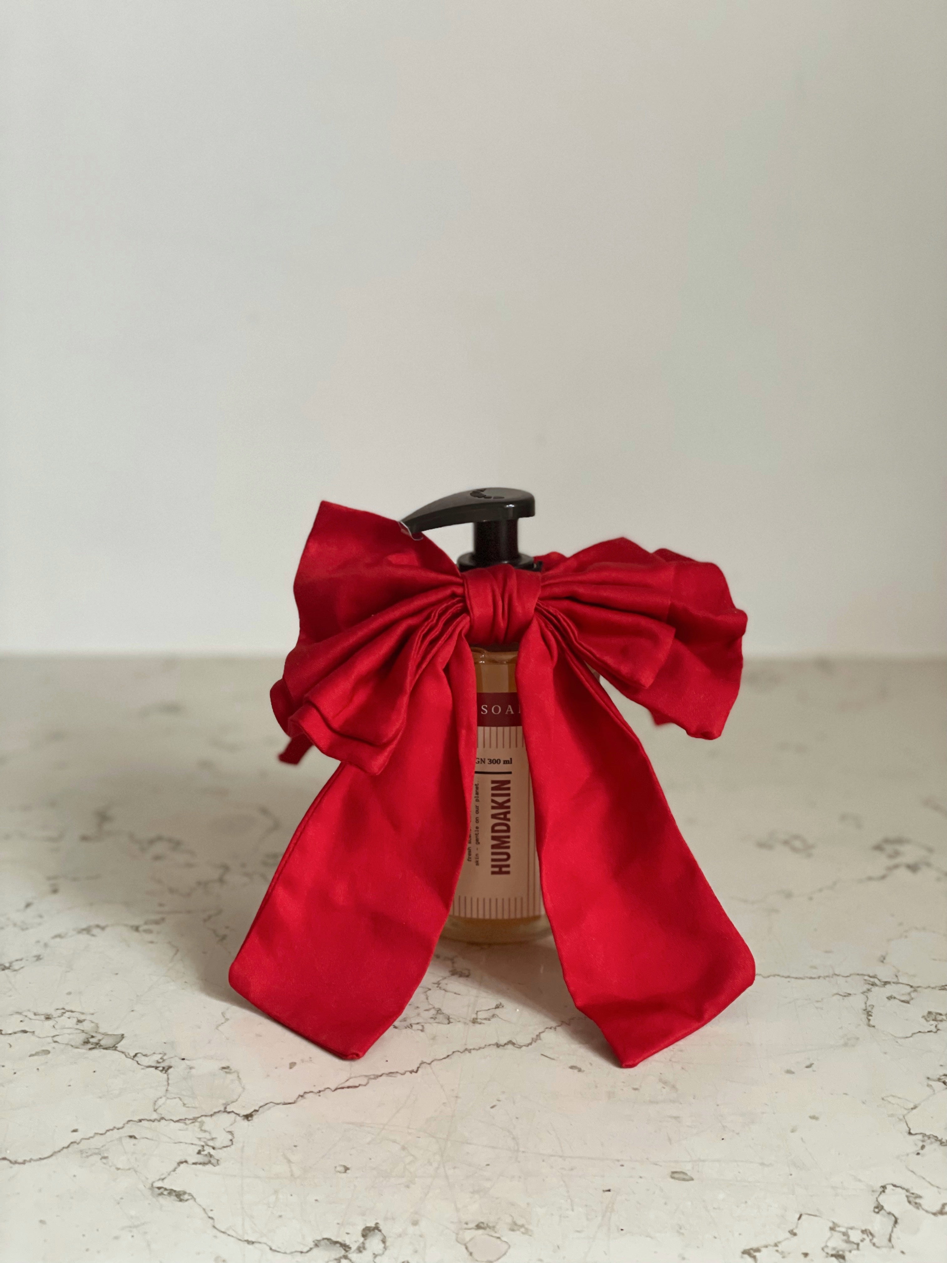 Grote strikken maken deze kerst een groot statement