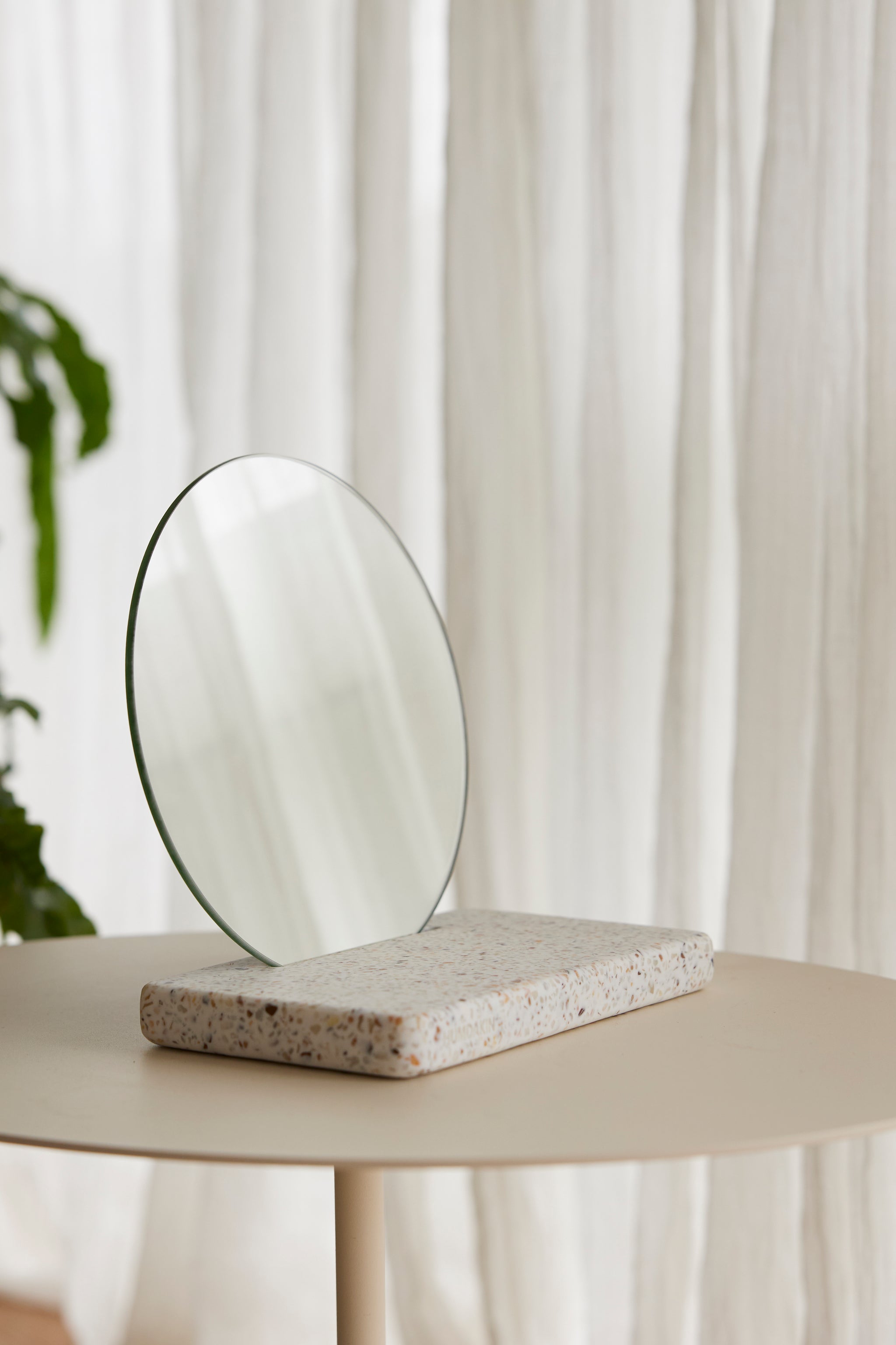 HUMDAKIN Terrazzospiegel Terrazzo 138 Rood/Beige