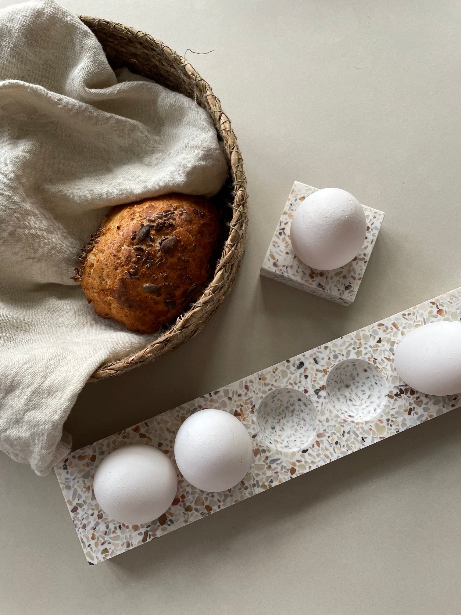 HUMDAKIN Eggbrett Enkelt Terrazzo 138 Rød/Beige