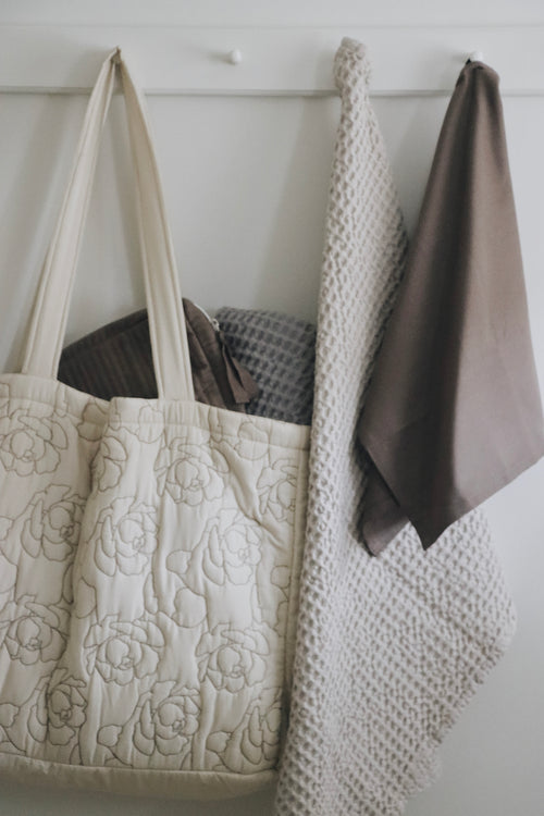 HUMDAKIN Maxi Tote Bag Veske 231 Lys Stein - Peony Quilt